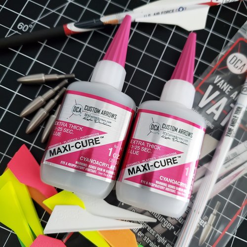 Glue Bottle with Glue Tips for Fletching Arrows
